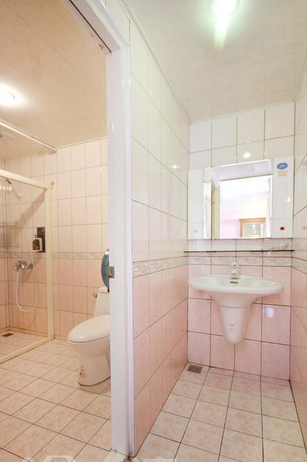 Cingjing Four Seasons B&B Renai Exteriör bild